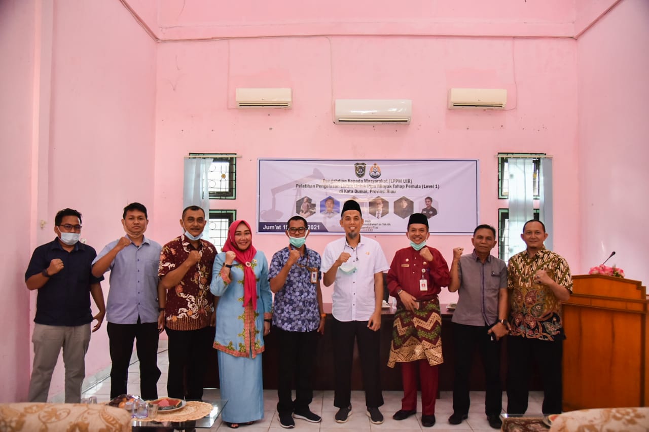 Upaya Peningkatan SDM Kota Dumai, Disnaker Menaja Pelatihan Pengelasan Listrik Pada Pipa Minyak Tahap Pemula