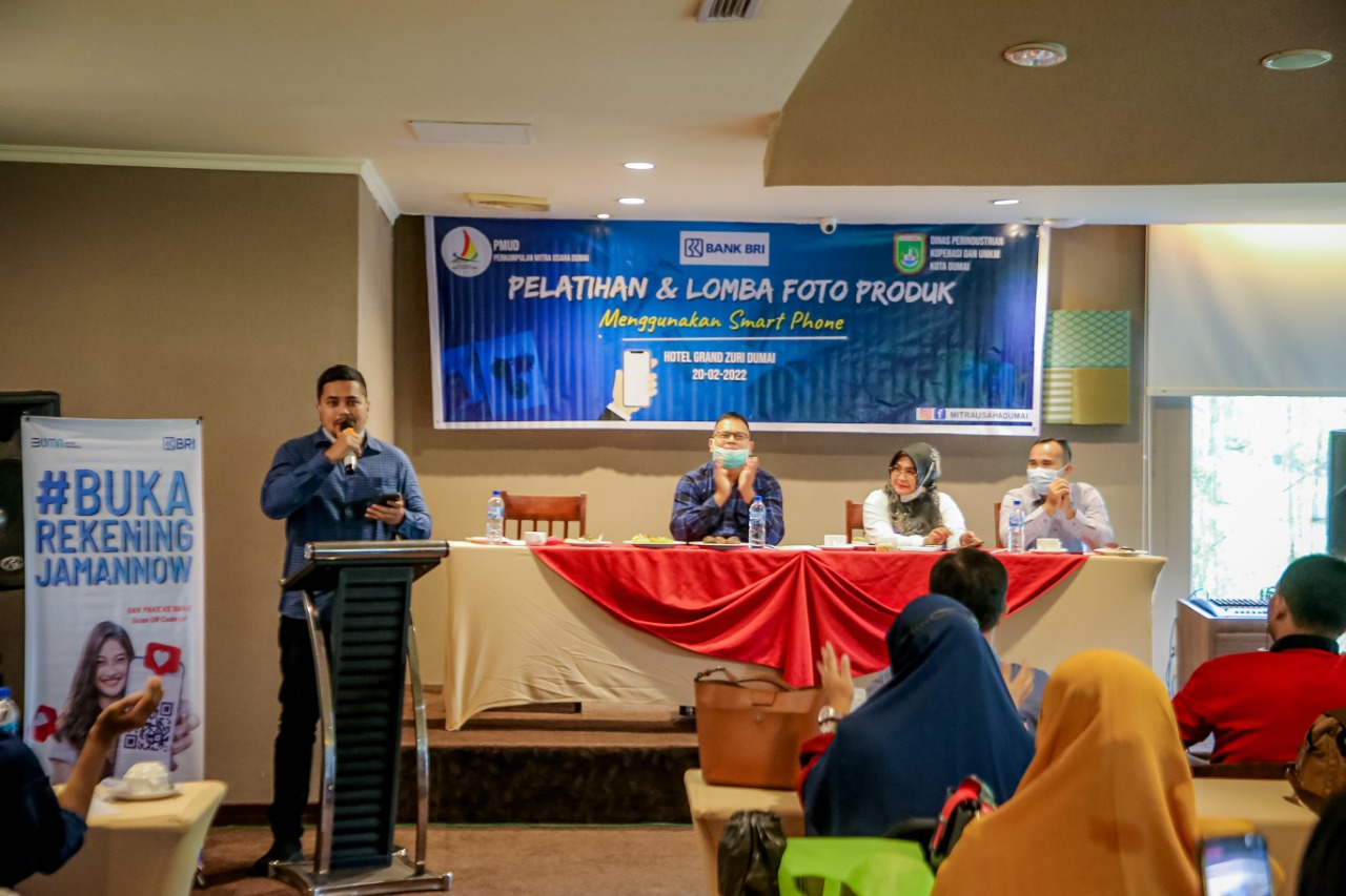 Kabid IKP Buka Secara Resmi Pelatihan dan Lomba Produk Usaha Menggunakan Smartphone