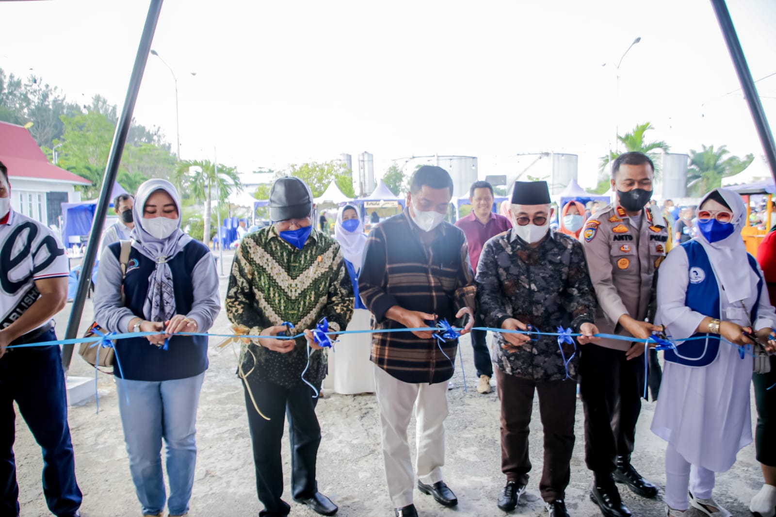 Resmikan Food Court di Pelabuhan Penumpang, Asisten III Ajak Pelaku UMKM Selalu Jeli Mencari Peluang Usaha