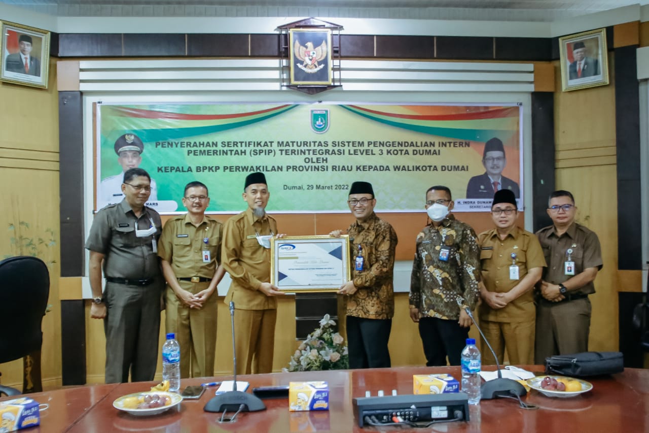 Kota Dumai Peroleh Sertifikat Maturasi SPIP Level III, Wali Kota: Saya Optimis Kedepannya Bisa Raih Level IV