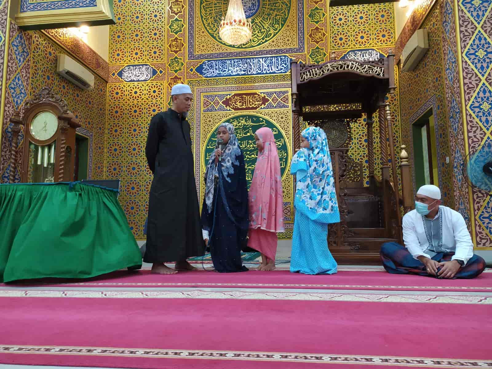 Safari Subuh Di Masjid Assa'adah, Wali Kota Merasa Senang Melihat Anak-Anak Ramai Sholat Subuh Berjema'ah