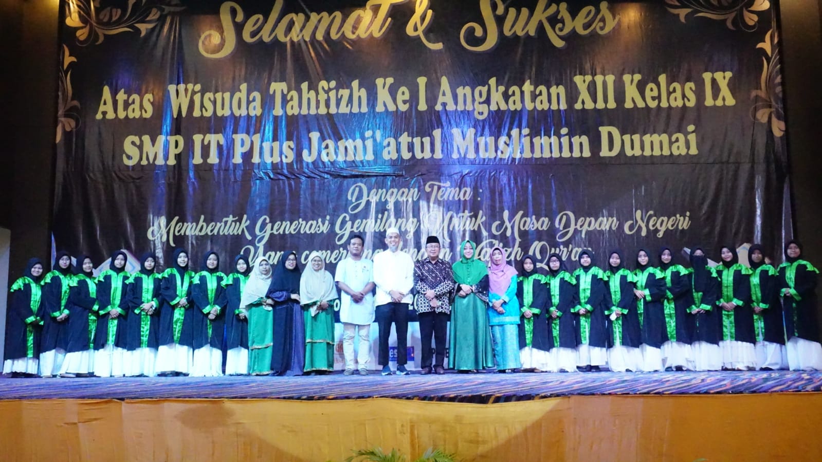 Melalui Wisuda Tahfidz SMP IT Plus Jami'atul Muslimin, Wali Kota Ingin Al-Qur'an Hidup Di Hati Masyarakat Dumai