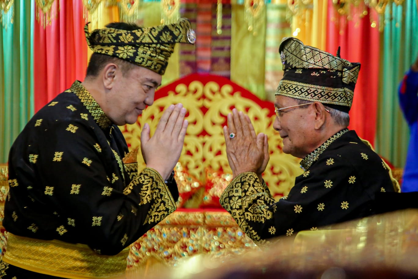 Banyak Budi Dan Bakti, LAMR Beri Gelar Datuk Wira Lela Setia Negeri Kepada Kapolda Riau Irjen Pol Mohamad Iqbal 