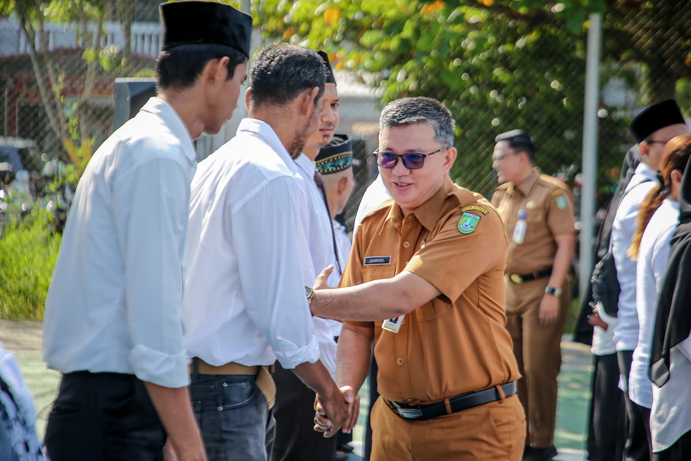 Pengurus Lembaga Pemberdayaan Masyarakat Kelurahan (LPMK) se-Kecamatan Dumai Kota Periode 2022-2025 resmi dikukuhkan