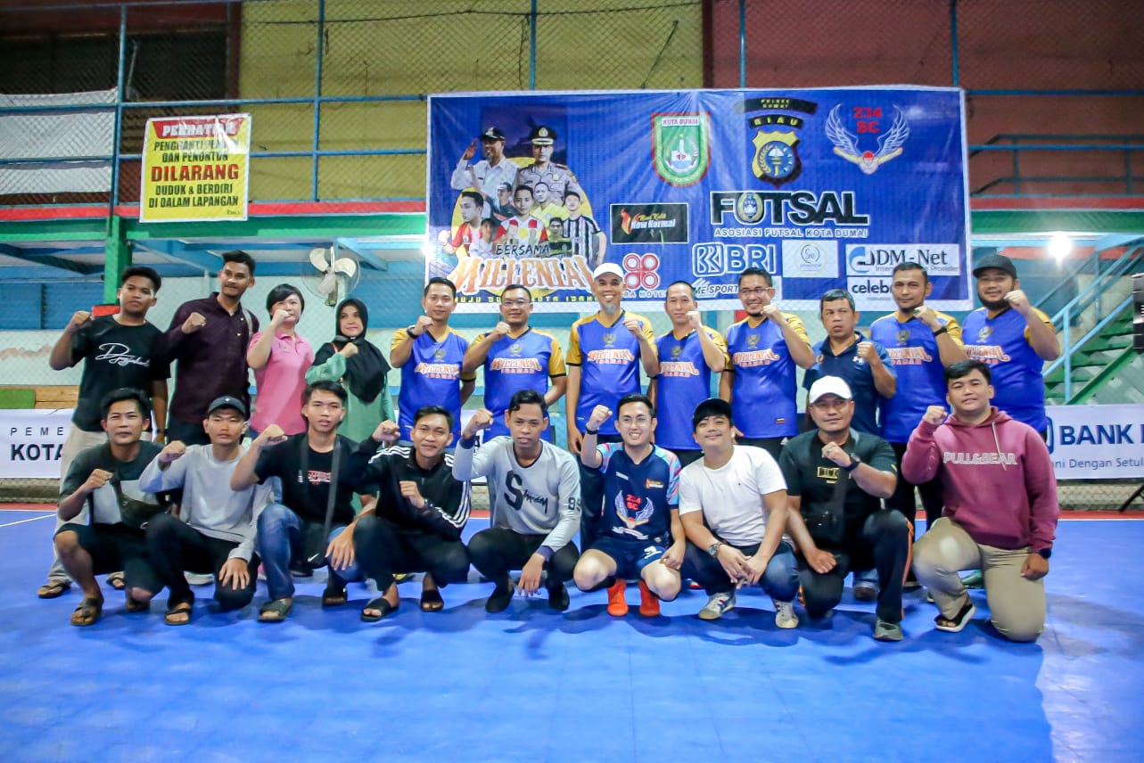 Exhibition Tim Wali Kota Dumai VS Tim 234 SC, Tanda Ajang Futsal Piala Bergilir Resmi Dimulai