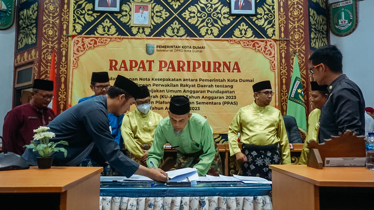 Pemko Dumai Bersama DPRD Kota Dumai Teken KU-APBD dan PPAS Tahun Anggaran 2023