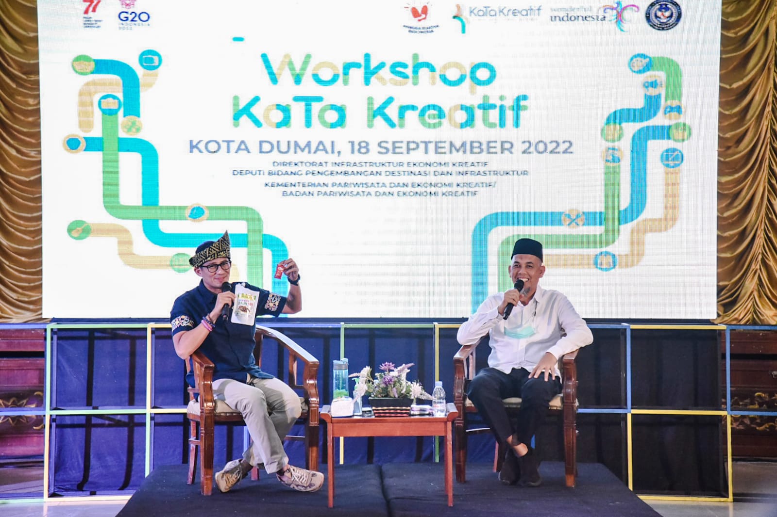 Kunjungi Dumai, Menparekraf Cicipi Produk Dendeng Daun Ubi, Sandiaga: Rasanya Mantap! 