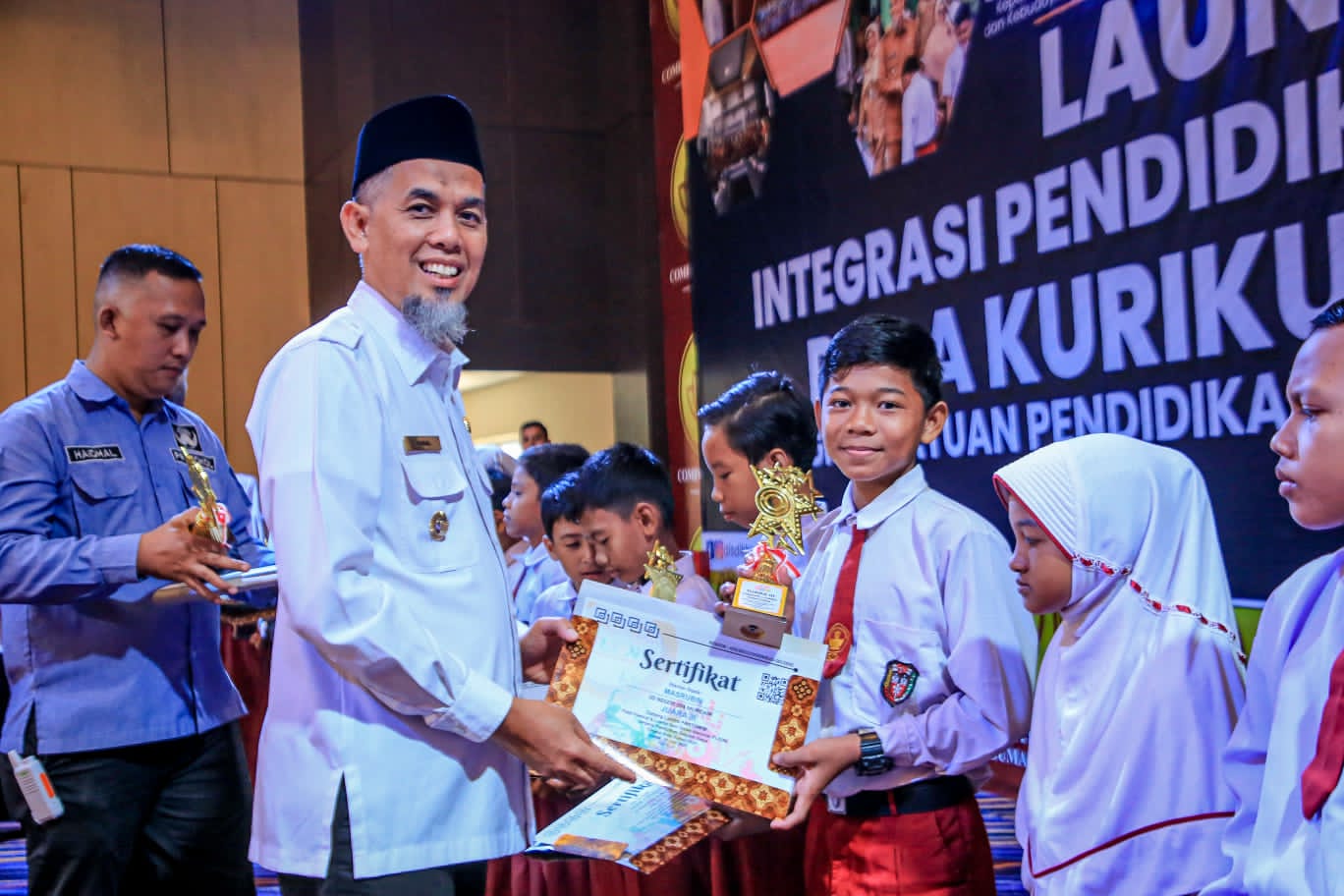 Perdana di Provinsi Riau, Wali Kota Dumai Luncurkan Integrasi Pendidikan Siswa Beradab pada Kurikulum Merdeka Tingkat SD dan SMP