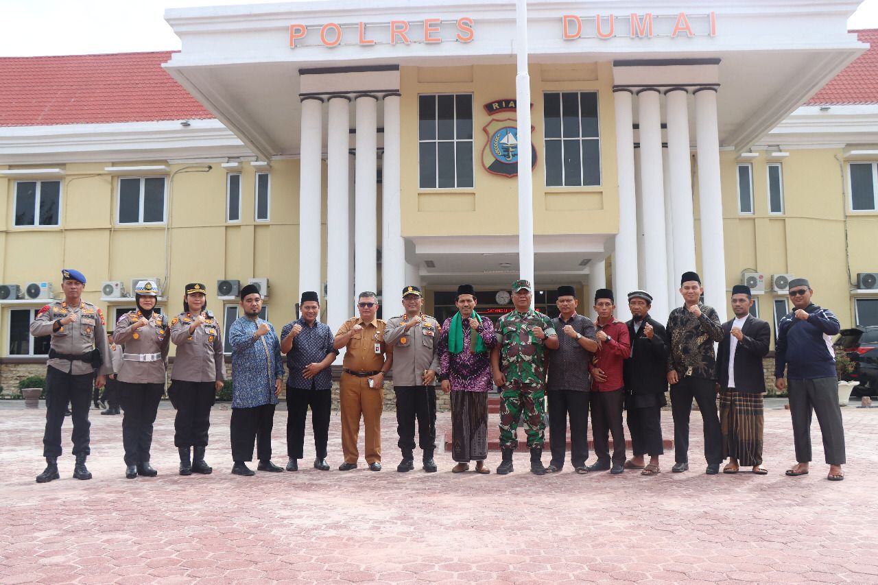Pemerintah Kota Dumai Kirim Kontingen ke Kabupaten Indragiri Hulu Untuk Mengikuti Hari Santri Nasional