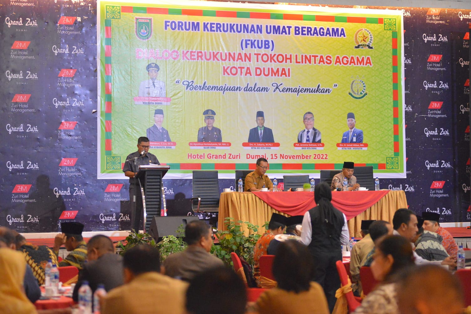 Buka Acara Dialog Kerukunan Tokoh Lintas Agama, Asisten I Berharap Kekondusifan Di Kota Dumai Terus Dijaga