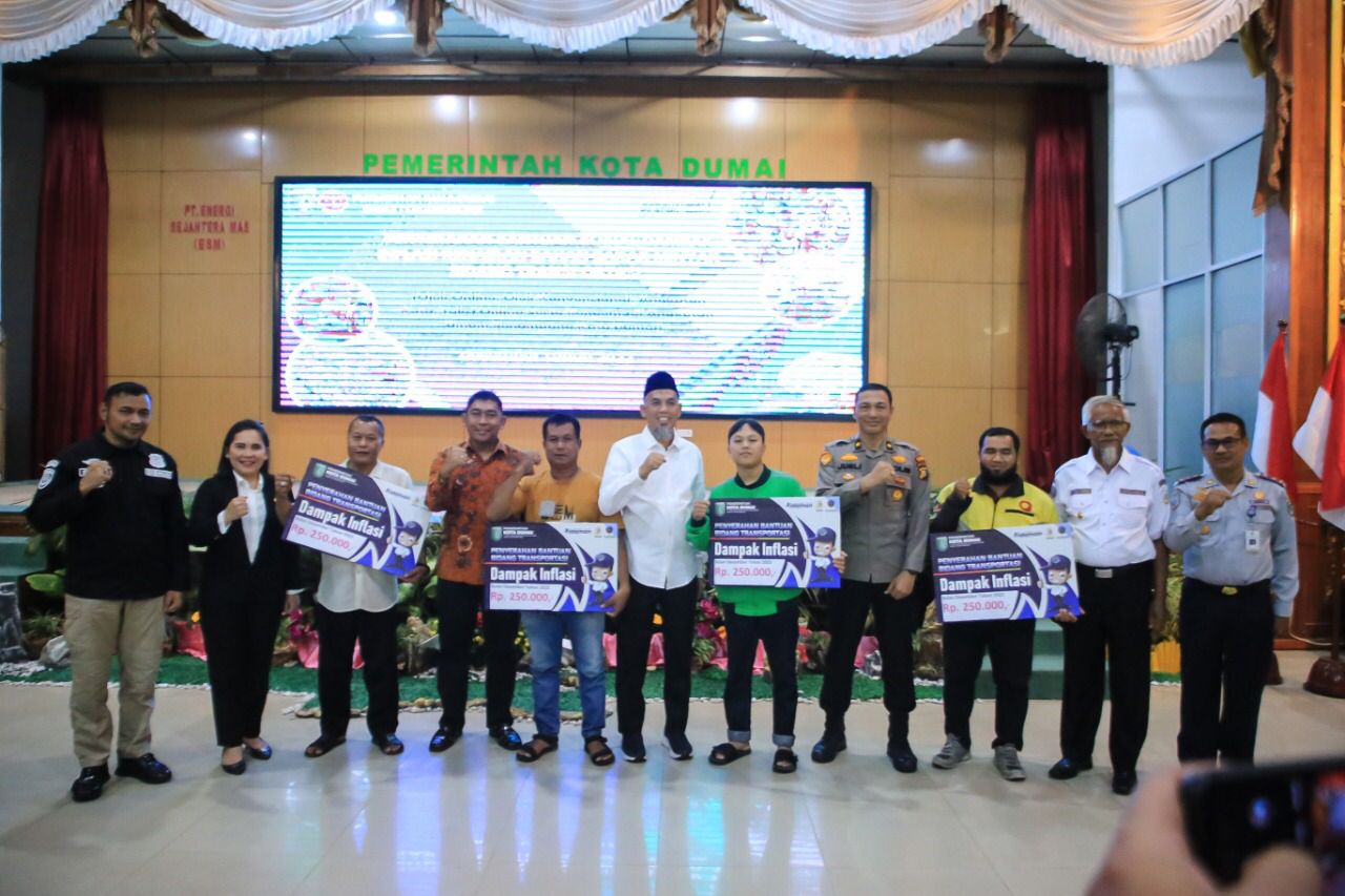 302 Pengemudi Ojol Terima Bansos, Wali Kota Berharap Semua Ojol Di Kota Dumai Dapat Terima Bantuan Secara Merata