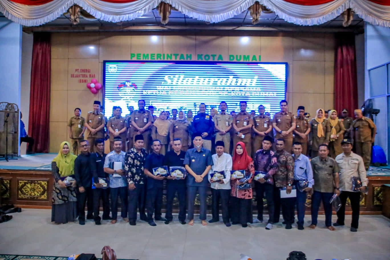 Silaturahmi Bersama Semua Ketua RT dan LPMK, Wali Kota Dumai Komitmen Akan Terus Membantu Masyarakat