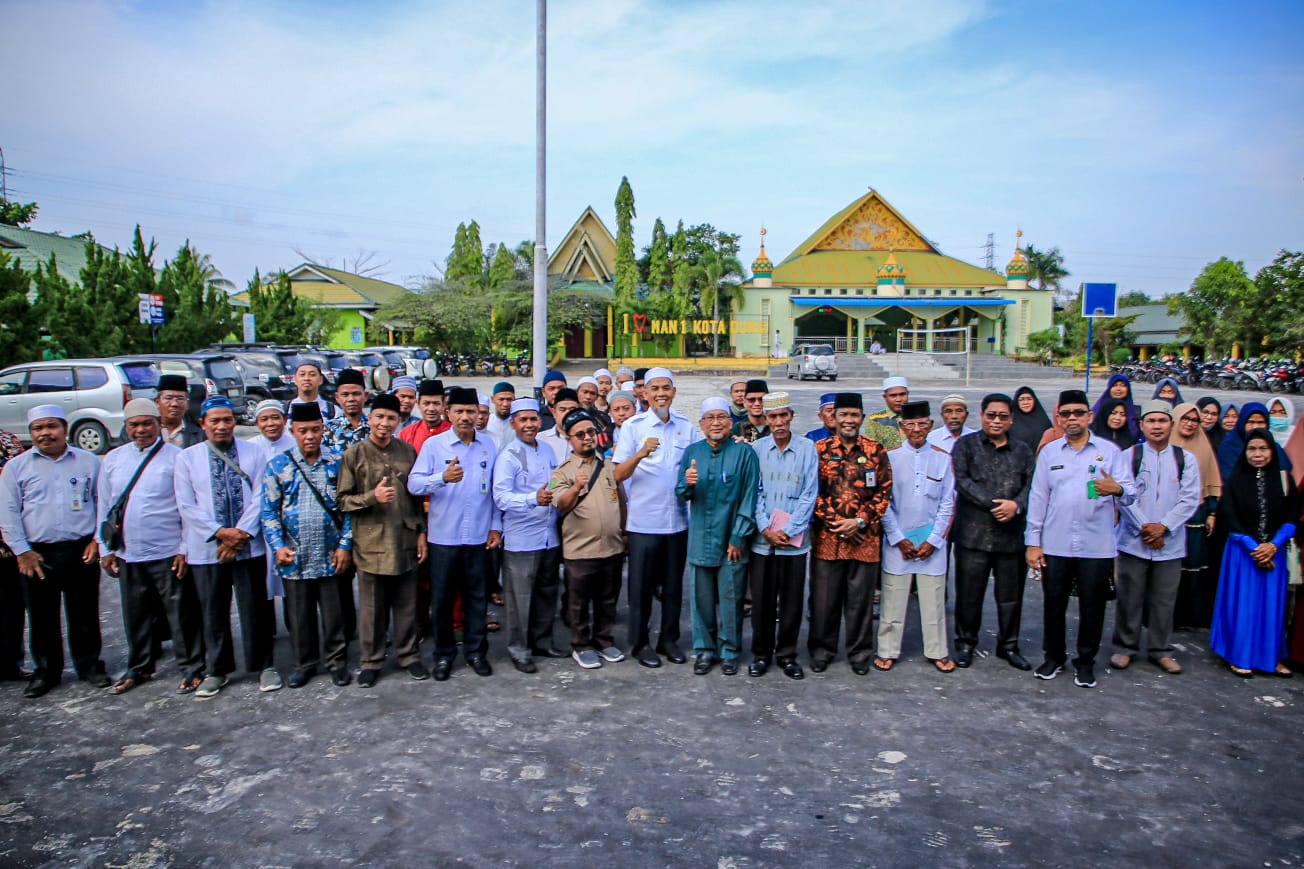 58 Calon Peserta Umrah Kategori Mubalig, Imam dan Guru Ngaji Ikuti Seleksi Tertulis