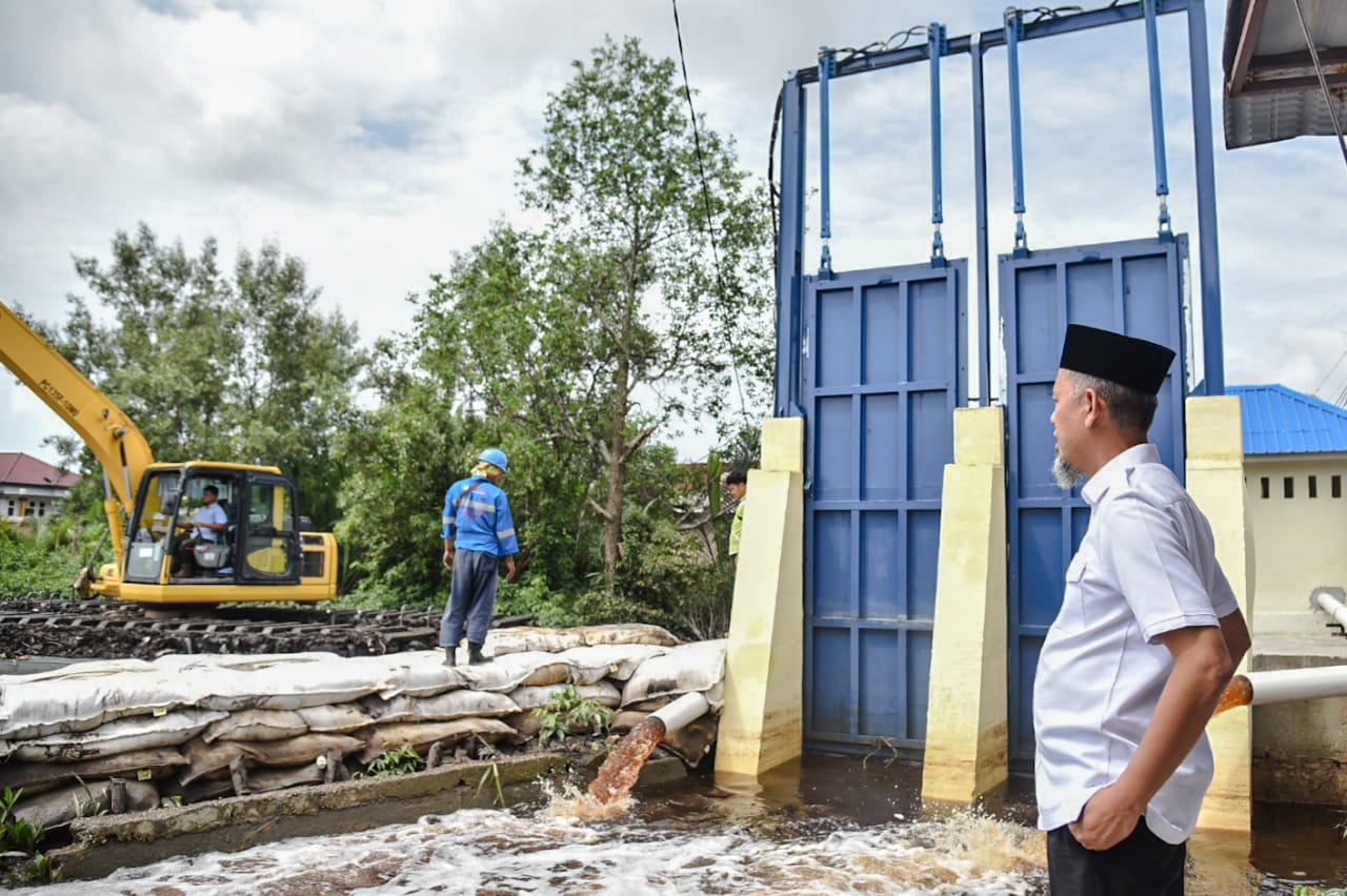 Wali Kota Dumai Tinjau Beberapa Titik Proyek Pengendali Banjir