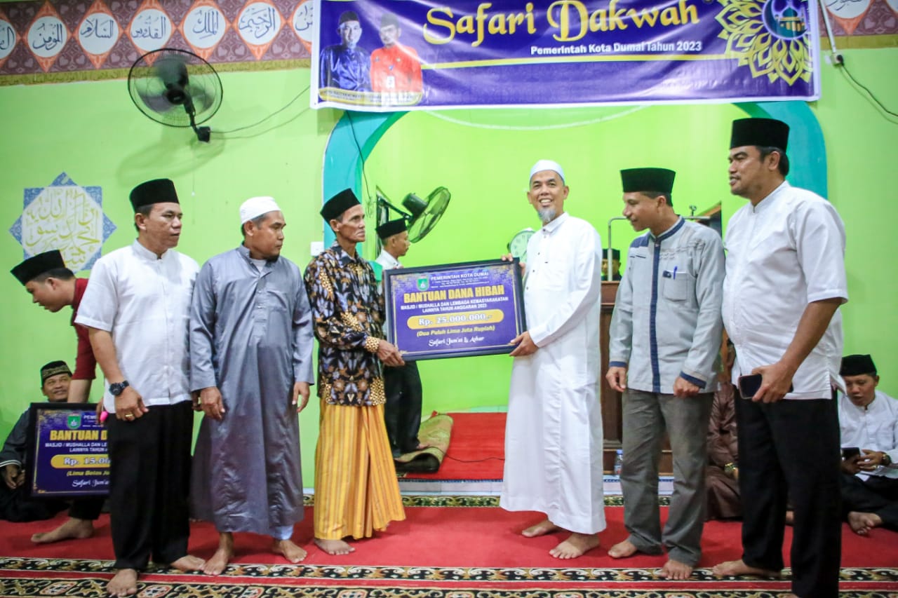 Safari Dakwah Ke Gurun Panjang, Wali Kota Serahkan Bantuan Puluhan Juta Untuk Masjid Dan Musholla
