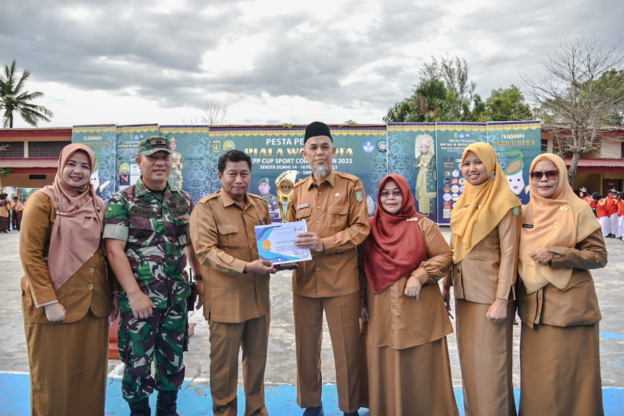 Wali Kota Dumai Membuka Secara Resmi Pesta Pelajar Piala Wali Kota YKPP CUP Sport Competition 2023.