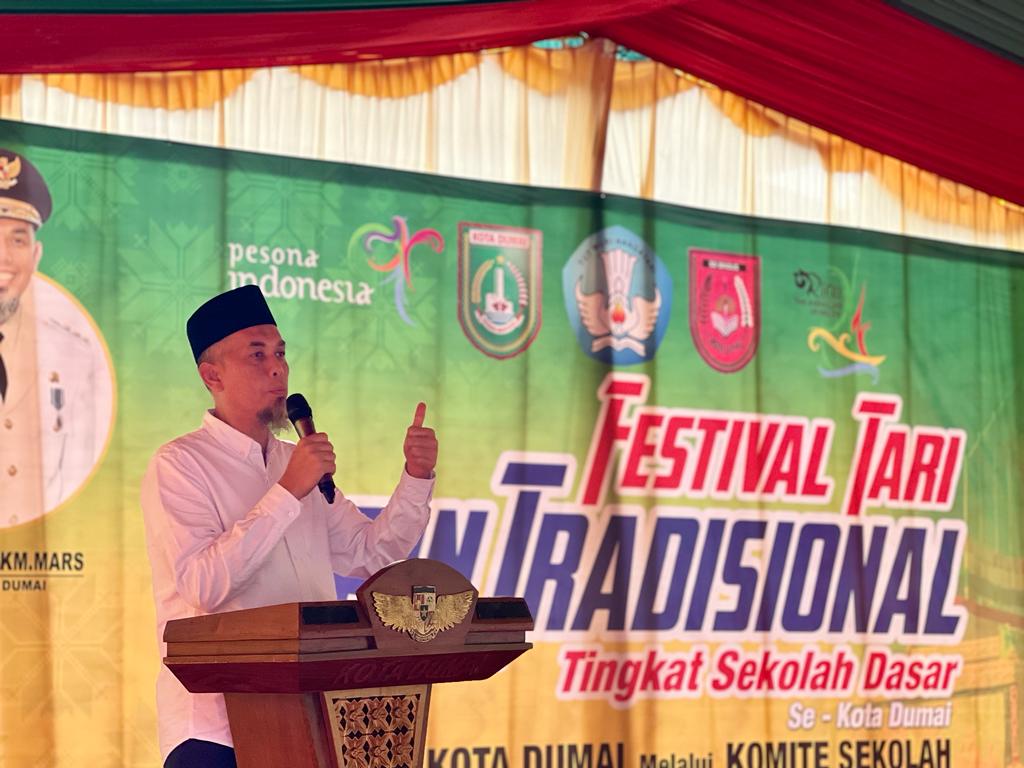 Buka Festival Tari Zapin Tradisional, Wali Kota Berpesan Agar Generasi Penerus Bangsa Terus Lestarikan Budaya Melayu