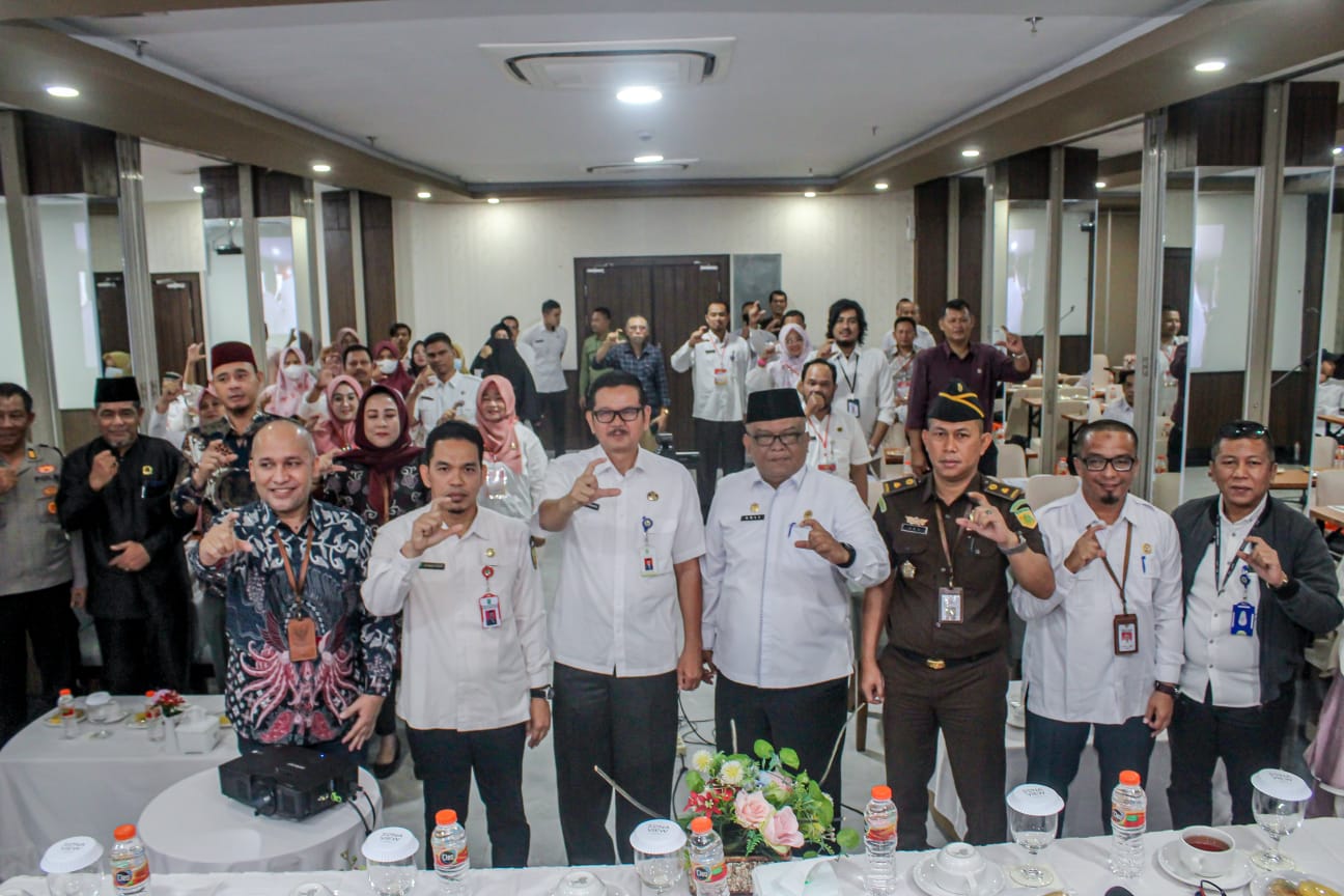 Bersama Diskominfotiksan Dumai, KI Riau Gelar Sosialisasi Keterbukaan Informasi Publik
