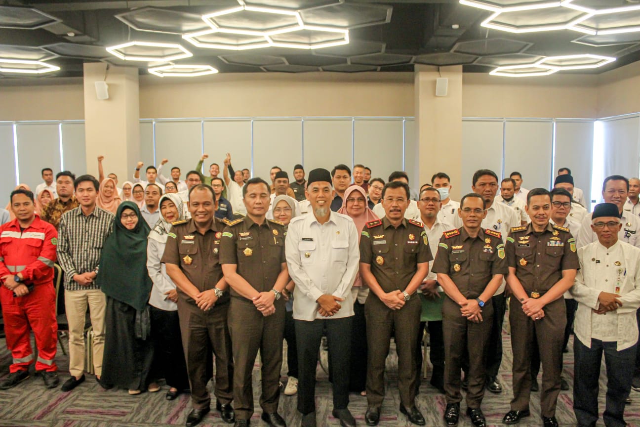Bersama Wali Kota Dumai, Kepala Kejati Riau Resmikan Fasilitas Pelayanan Terpadu Satu Pintu