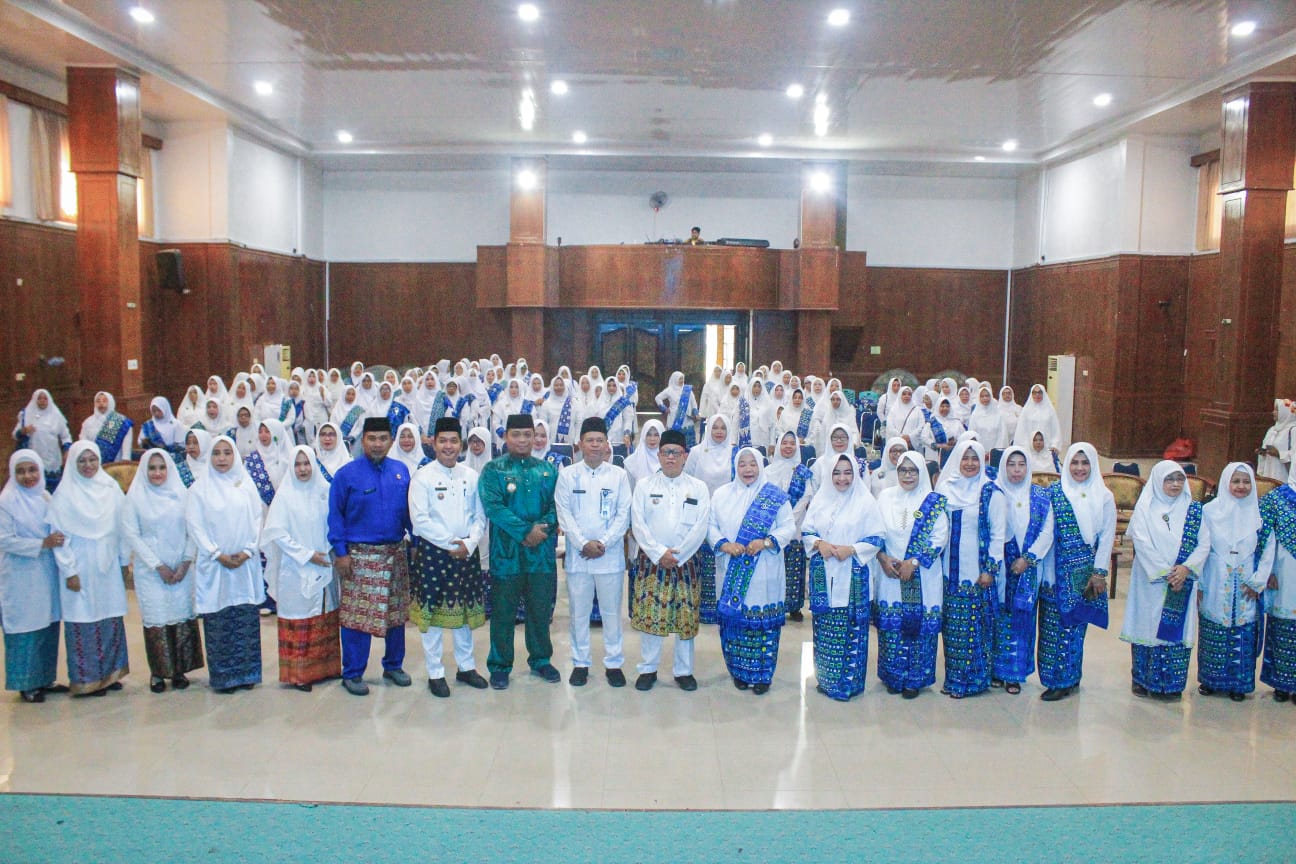 Kecamatan Dumai Timur Laksanakan Pelantikan Bunda Literasi dan Pengurus Badan Kontak Majelis Taklim Kelurahan.