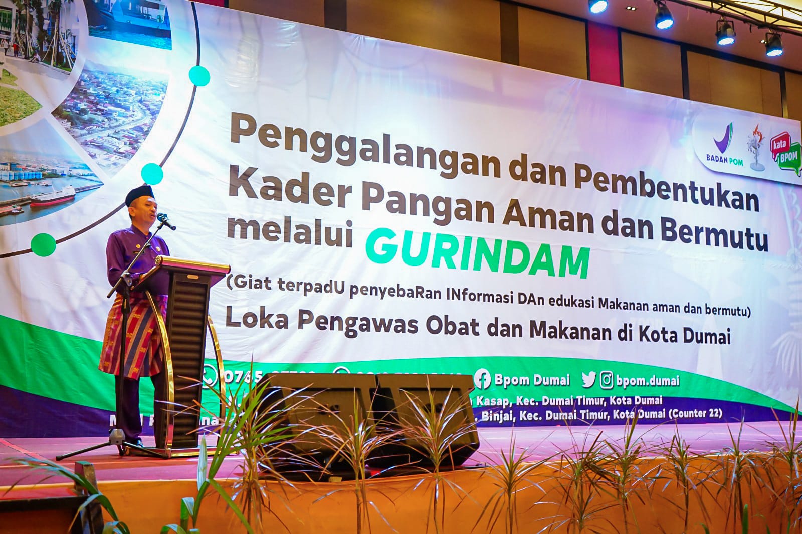 Loka POM Dumai Beri Penyebaran Informasi dan Edukasi Makanan Aman Bermutu di Hadapan Kepala Sekolah dan Pembina OSIS SMP se Kota Dumai.