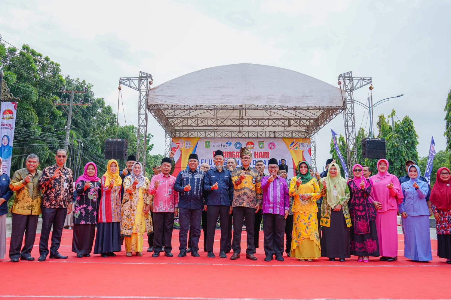 Puncak Peringatan Hari Keluarga Nasional Tingkat Provinsi Riau Berlangsung Dengan Semarak di Kota Dumai