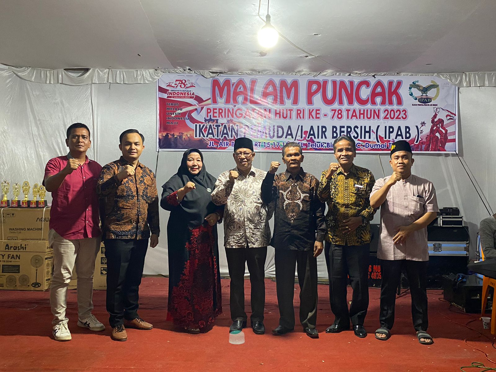 Wali Kota Dumai Diwakili Camat Dumai Timur Hadiri Kegiatan Malam Puncak Perayaan HUT RI ke-78 di Jalan Air Bersih Kelurahan Teluk Binjai