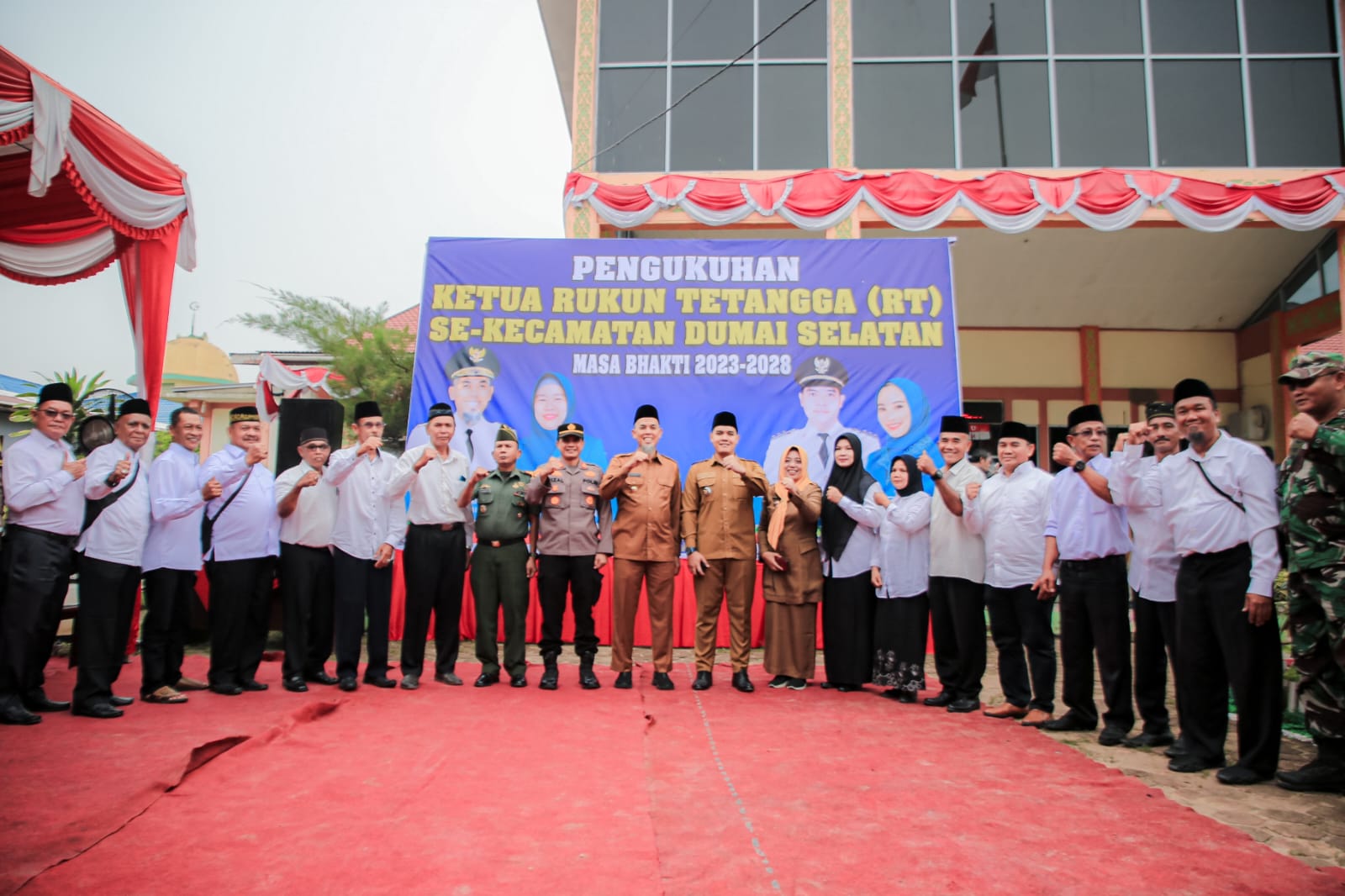 Hadiri Pelantikan, Wali Kota Berharap Ketua RT Dapat Berikan Pelayanan Yang Terbaik