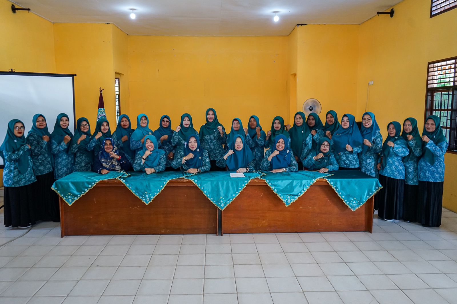 Sosialisasikan Keluarga Sehat Tangguh dan Tanggap Bencana Di 7 Kecamatan, Ketua TP PKK Kota Dumai Berpesan Agar Keluarga Harus Menjadi Garda Terdepan 