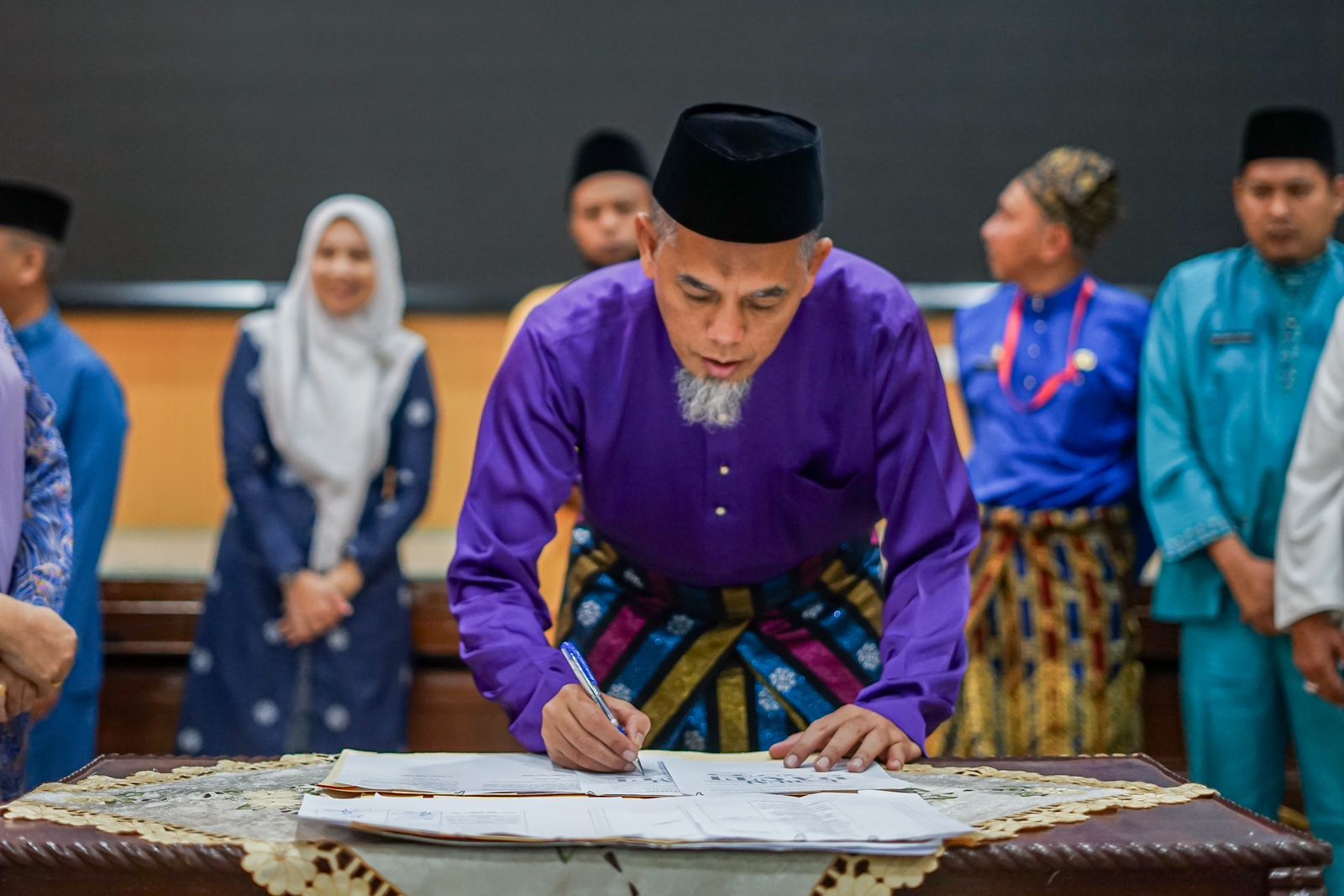 Wali Kota Dumai Tandatangani Komitmen Bersama Dumai Berantas Kemiskinan Ekstrem dan Penurunan Stunting dan Launching Si-Kompang Merdu