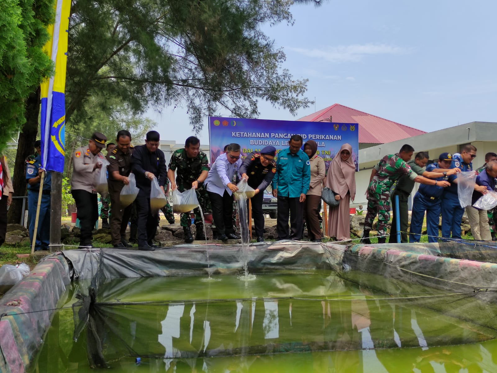 Serentak Seluruh Indonesia: Kegiatan Video Conference Ketahanan Pangan Dihadiri oleh Asisten I bersama Forkopimda