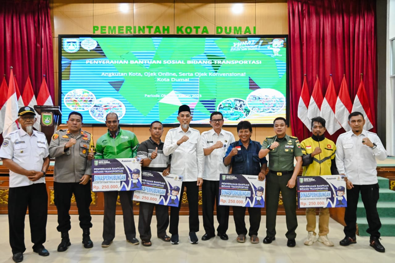 400 Rekan Pengemudi Ojek Online, Ojek Konvensional, Angkot, Taksi Online Dan Kendaraan Umum Dapat Bantuan Sosial Dampak Inflasi Dari Pemerintah Kota Dumai 