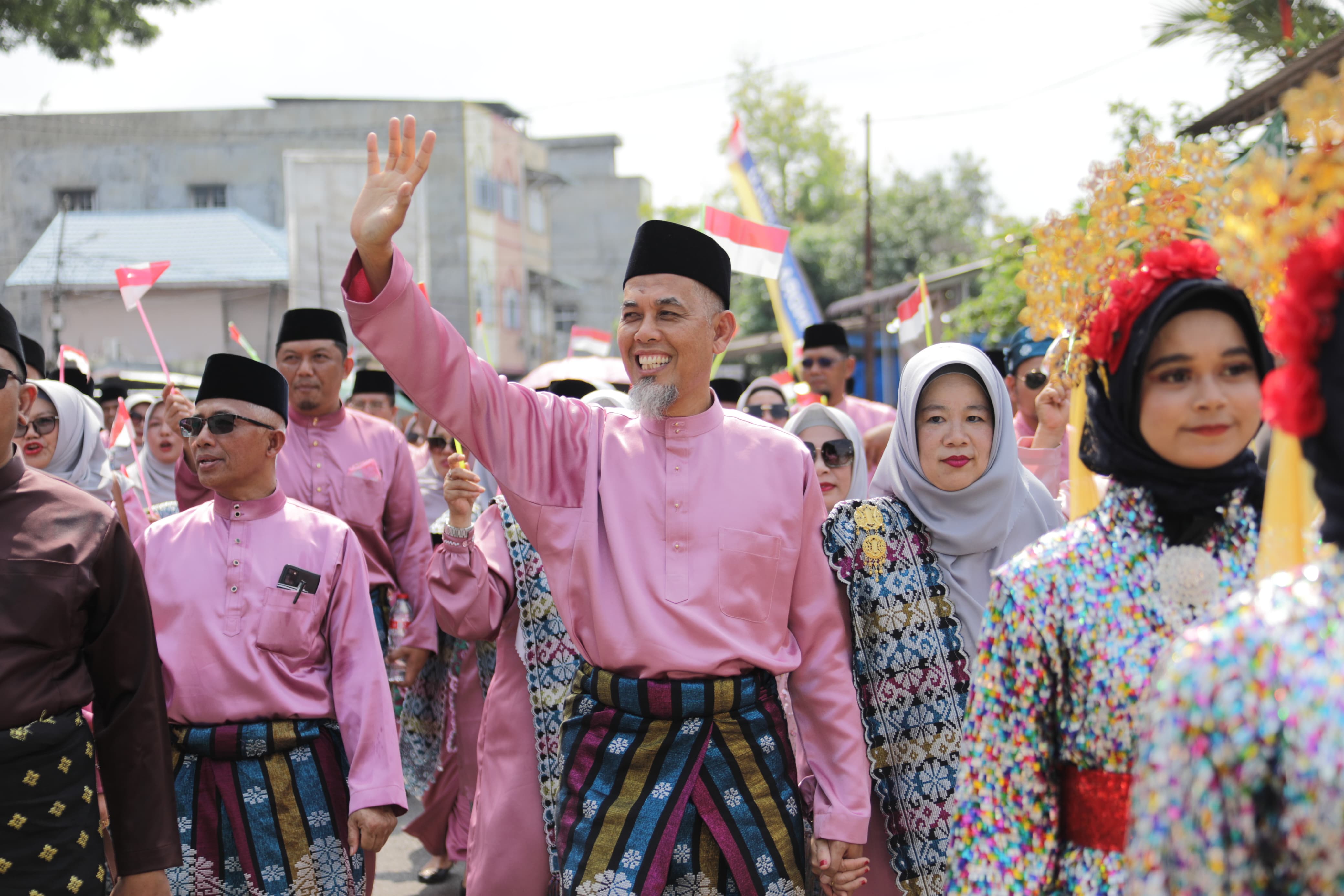 Satu satunya Kepala Daerah yang Ikuti Pawai MTQ, Wali Kota Dumai Ingin Capai Hasil yang Terbaik