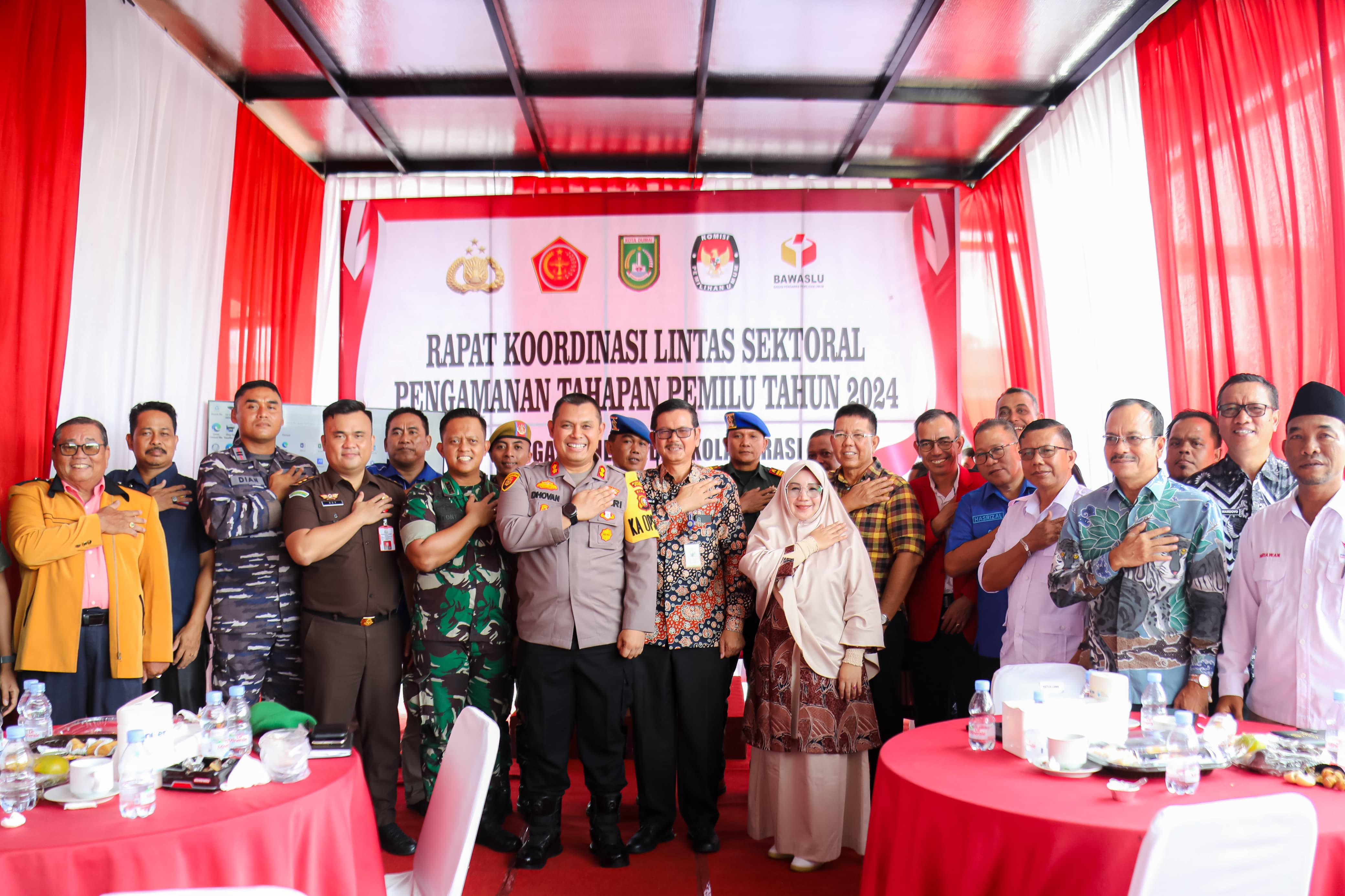 Hadiri Rakor Lintas Sektoral Pengamanan Tahapan Pemilu, Sekdako Sampaikan Kesiapan Pemko dalam Pelaksanaan Pemilu Serentak 2024 di Dumai Kota Idaman