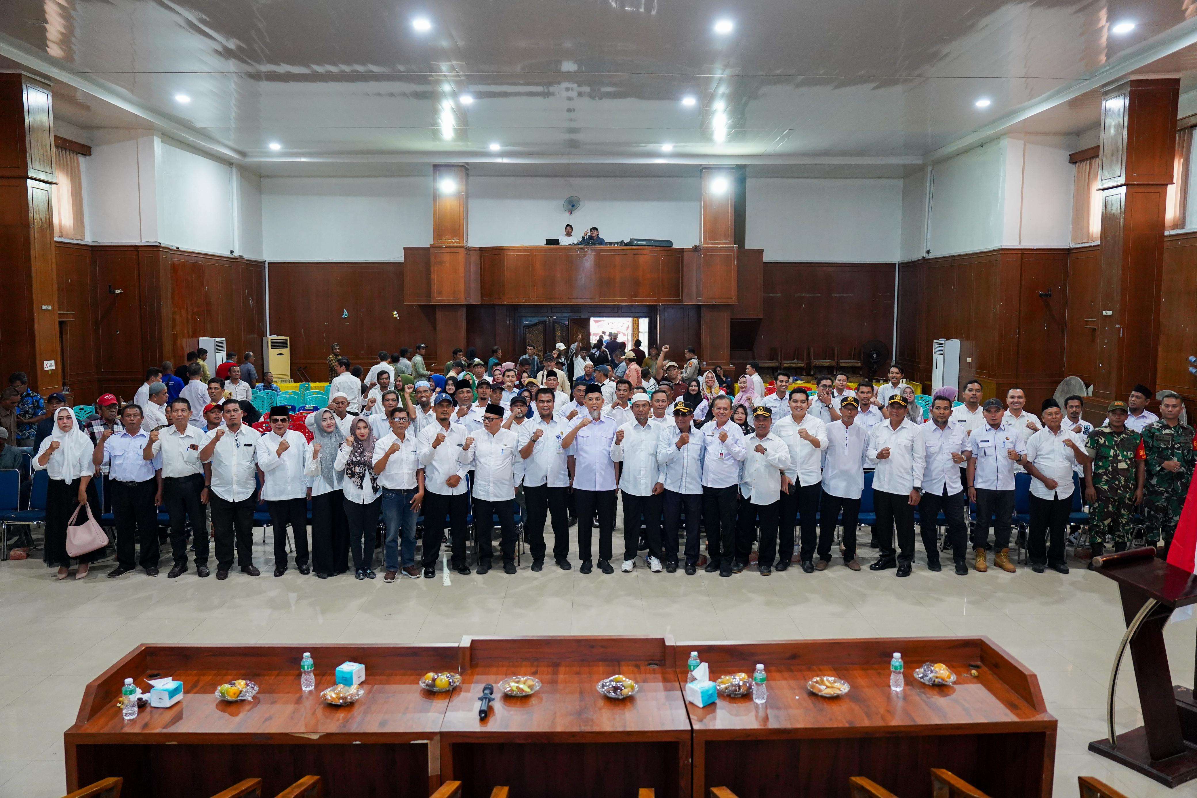 Lantik Pengurus Lembaga Pengelolaan Sampah (LPS) Di Tiga Kecamatan, Wako Beri Pesan Jaga Kepercayaan Masyarakat Dan Sukseskan Khidmat Kebersihan Dari Pemko Dumai