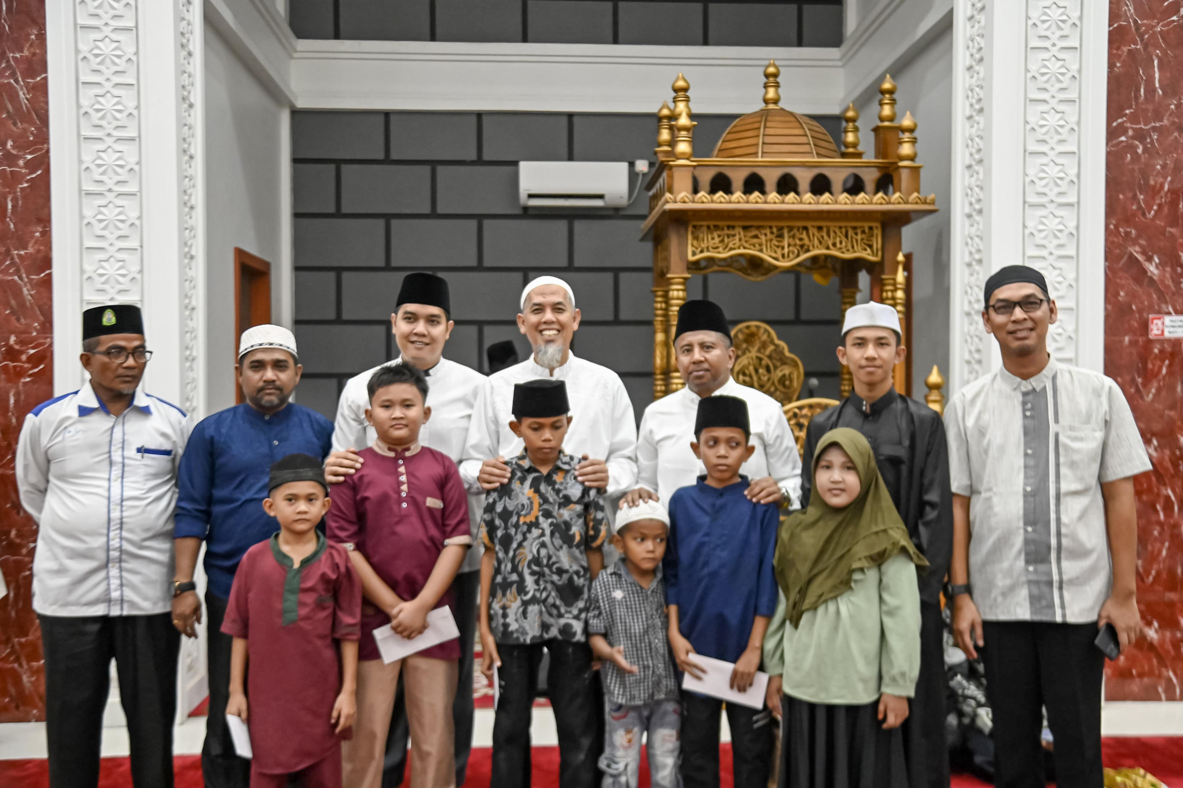Hadir Dalam Peringatan Bulan Muharram Di Masjid Arafah, Wako: Bersama Kita Berikan Pendidikan Terbaik Untuk Anak Sebagai Pemimpin Di Masa Depan 