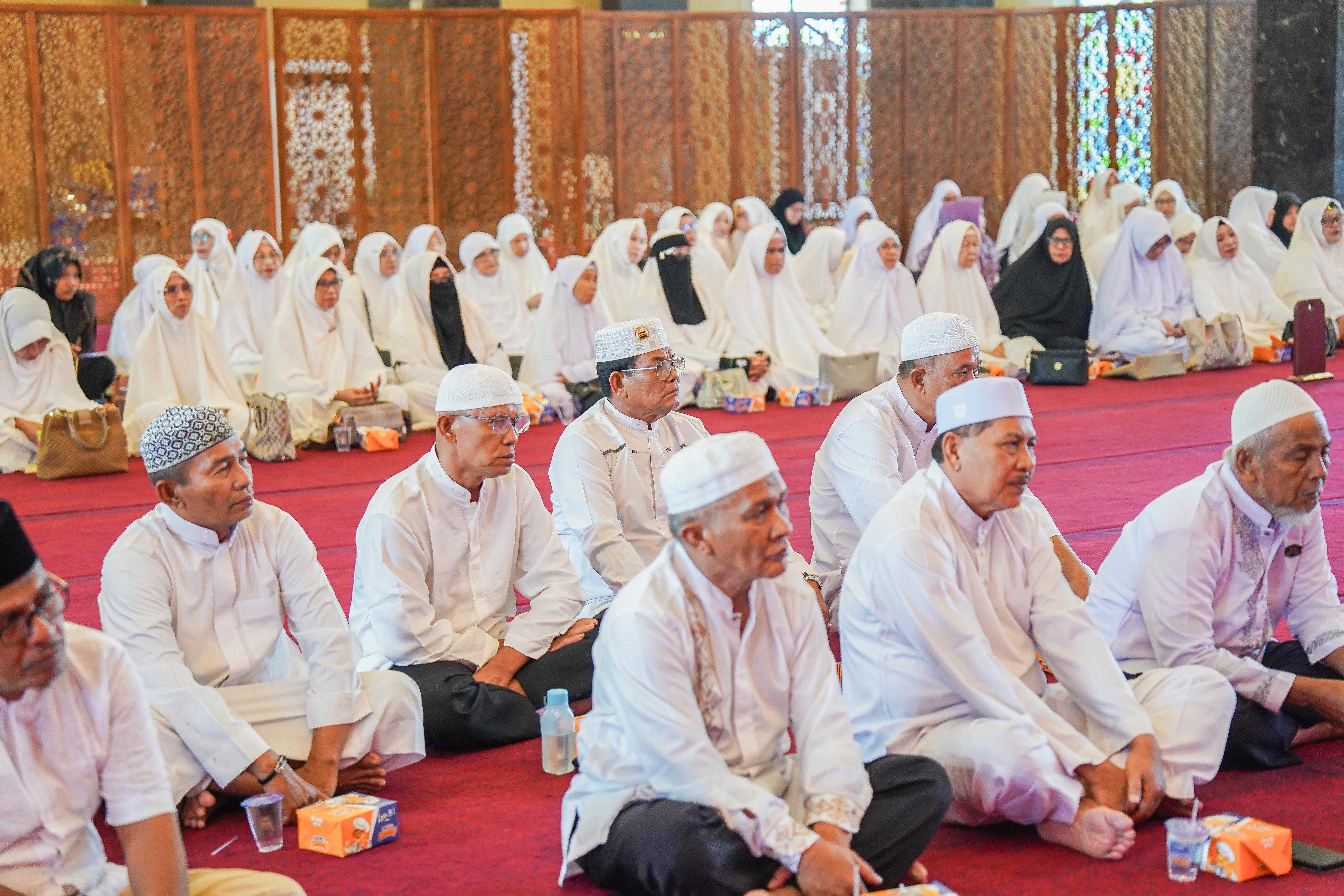 Syukuran, Silaturahmi, dan Kajian Akbar Jamaah Haji Kota Dumai, Wako Berharap Jamaah Jadi Tauladan di Tengah Masyarakat