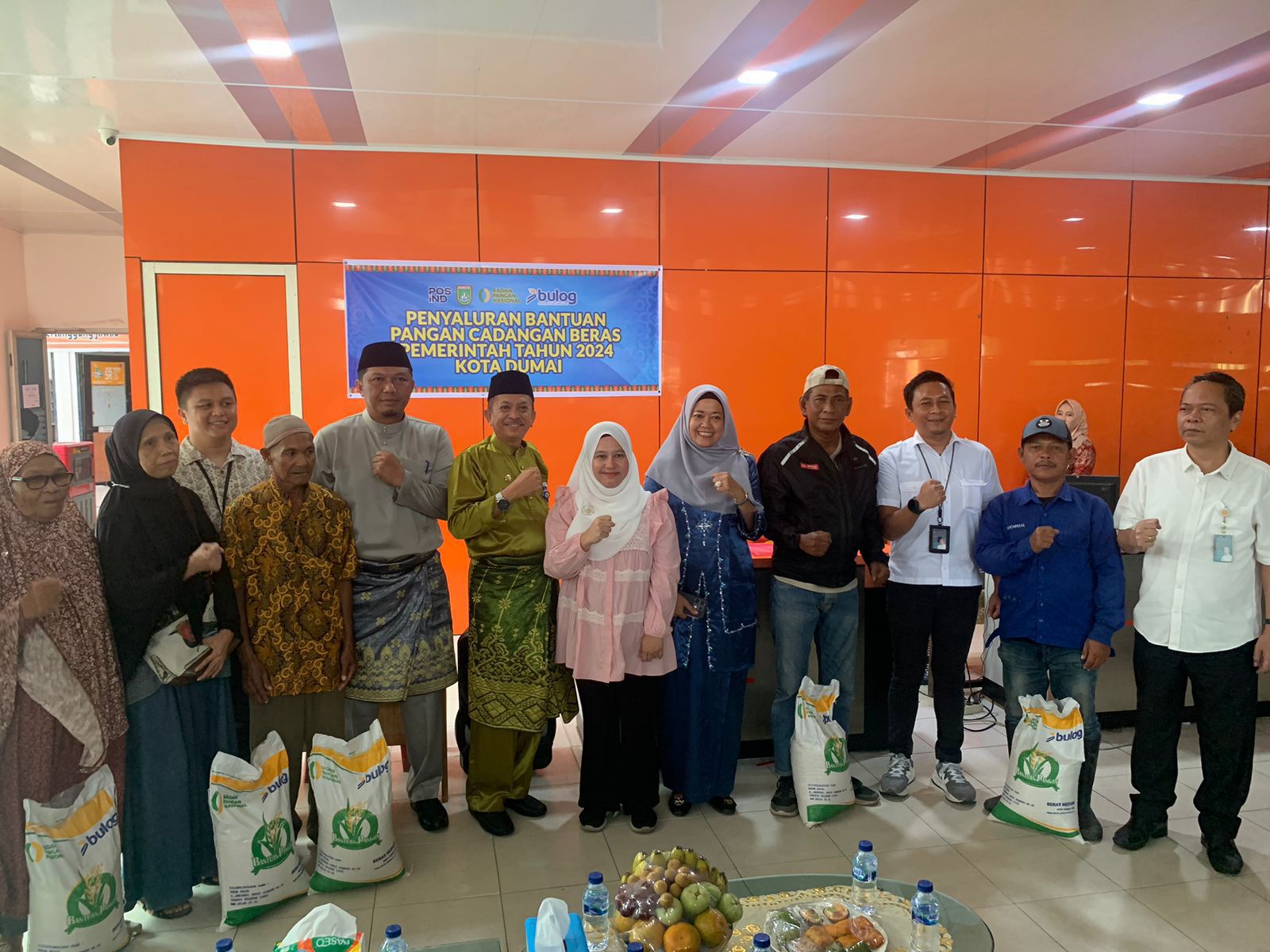 Pemko Dumai Salurkan Bantuan Pangan Cadangan Beras Tahap III Untuk 14.814 Penerima Bantuan Pangan