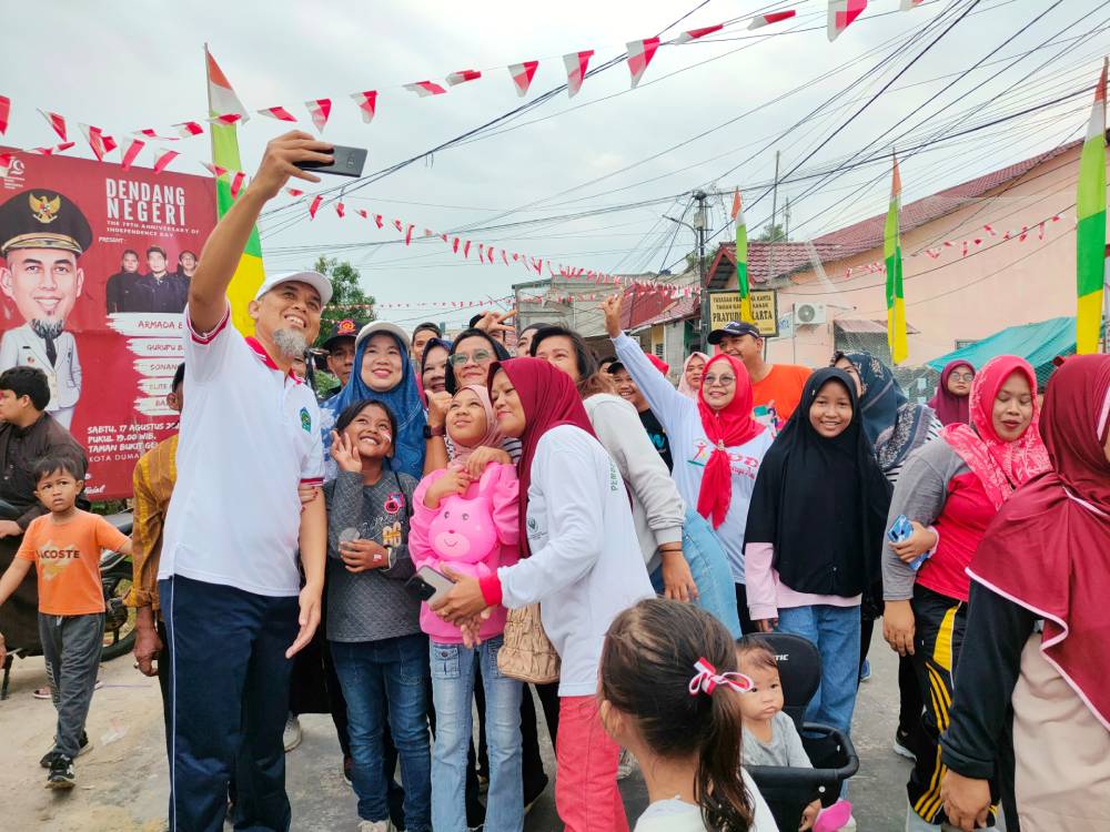 Sapa Warga di Kelurahan Sukajadi, WAKO Dumai Meriahkan Jalan Santai dalam Rangka HUT RI ke-79