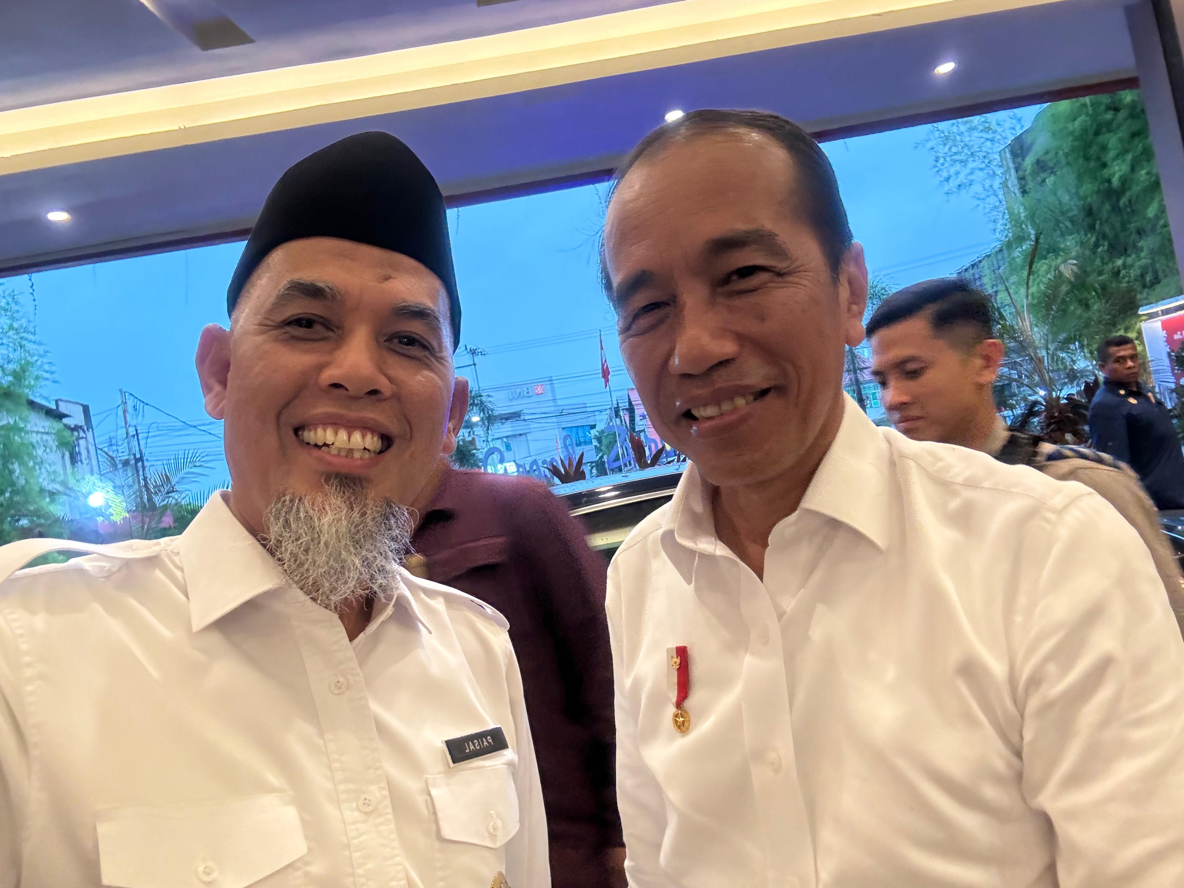 Sambut Hangat Kedatangan RI 1 Beserta Jajaran Kabinet, Wako : Selamat Datang Kembali Bapak