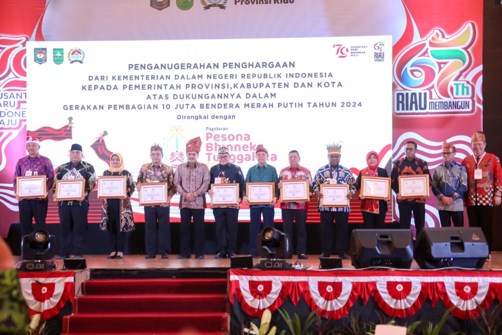 Kemendagri RI Berikan Penghargaan Kepada Pemda, Wujud Apresiasi Dukungan Gerakan Pembagian 10 Juta Bendera Merah Putih Tahun 2024