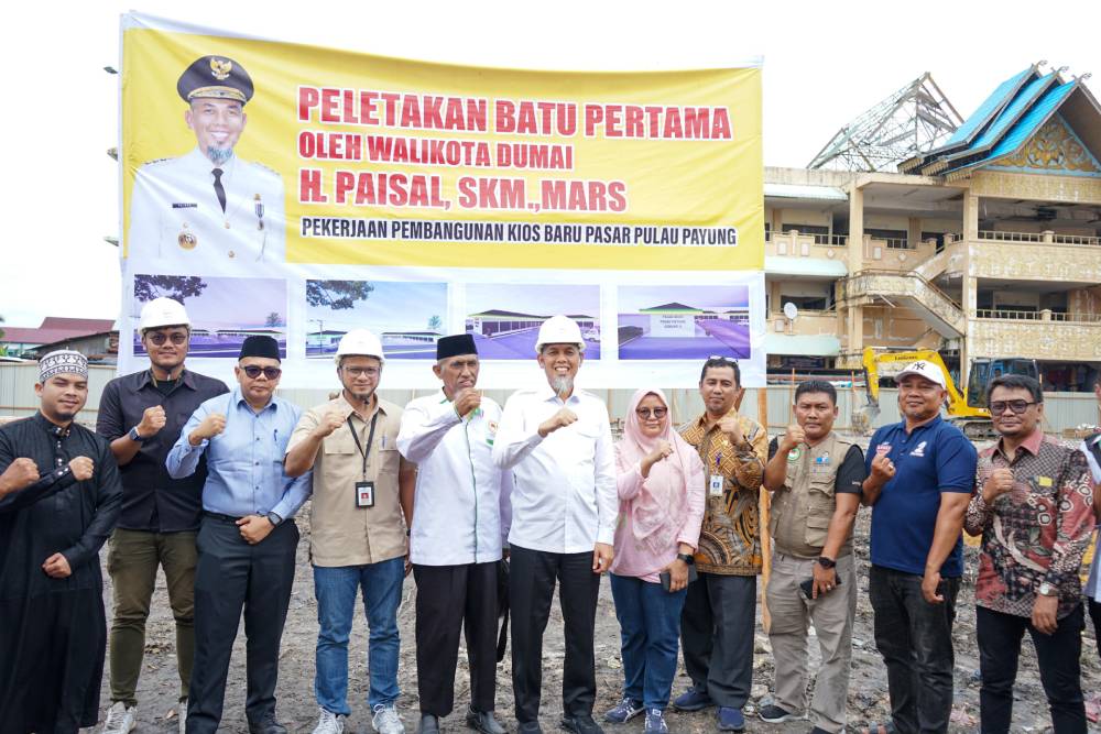 Peletakan Batu Pertama Pembangunan Kios Baru Pasar Pulau Payung, Ini Pesan Wako