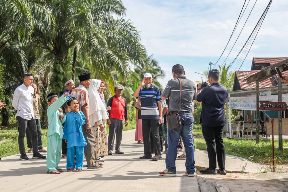 17 Tahun Jalan Harapan Belum Pernah Dibenahi, Wako Paisal Tinjau Pelaksanaan Pengerjaan Perbaikan