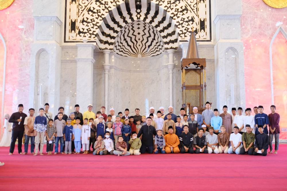 Semarak Maulid Nabi 1446 Hijriyah Bersama Karang Taruna Kota Dumai, 100 Anak Yatim Dapat Santunan