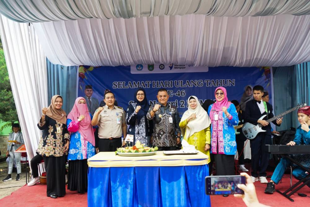 HUT  SMP Negeri 2 Dumai Ke-46 Berlangsung Meriah, PJs Wali Kota Dumai : Status Sekolah Favorit Terus Ditingkatkan