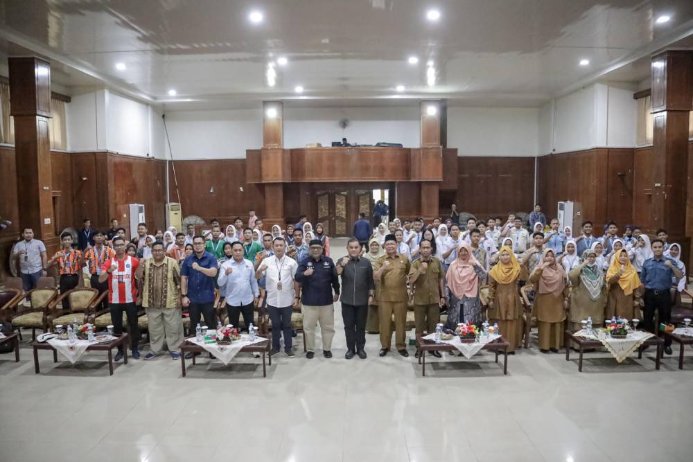 Satu Hari Belajar Bersama Diskominfotiksan Kota Dumai, Ratusan Siswa/I Se Kota Dumai Diberikan Bekal Jurnalistik Dan Anti Judi Online