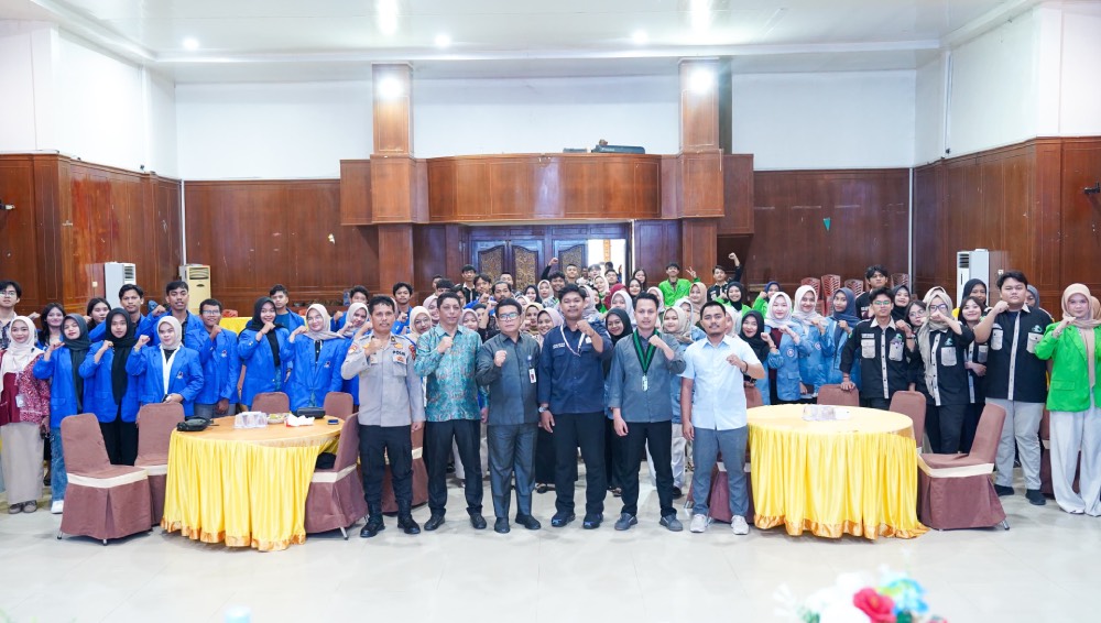 Seminar Pemilih Pemula: Membangun Generasi Pemimpin Berkarakter Luhur