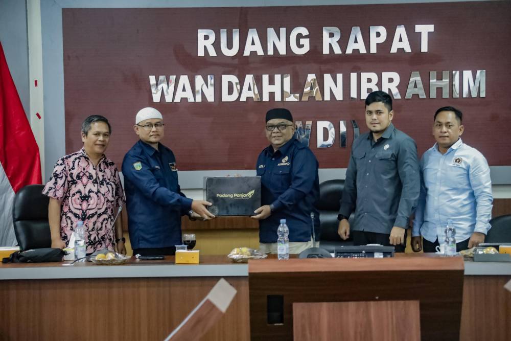 Terima Kunjungan Diskominfo Dan PWI Padang Panjang, Kepala Diskominfotiksan Kota Dumai Sampaikan Manfaat Dan Ajak Rombongan Berwisata