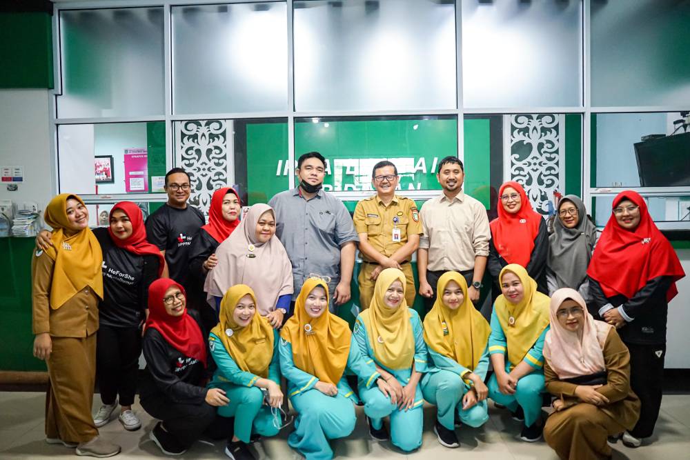 Peringati Hari Ayah Nasional, DPPPA Kota Dumai Beri Apresiasi Kepada Para Ayah Di RSUD dr. Suhatman, MARS 