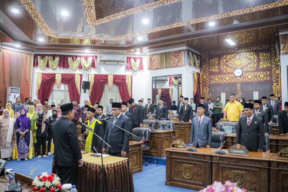 Optimalisasi Kerja Dewan, Sekda Kota Dumai Hadiri Pelantikan Antar Waktu Anggota DPRD Masa Jabatan 2024-2029